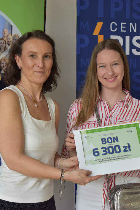 Wręczenie symbolicznych bonów